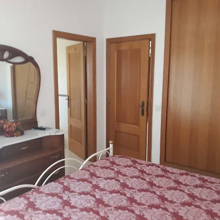 Homestay Portomos Beach, Rms