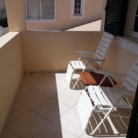 Homestay Portomos Beach, Rms